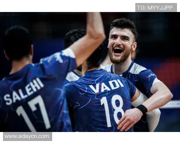 沙尔克04主场失利,降级形势严峻! 沙尔克04主场失利,降级形势严峻!