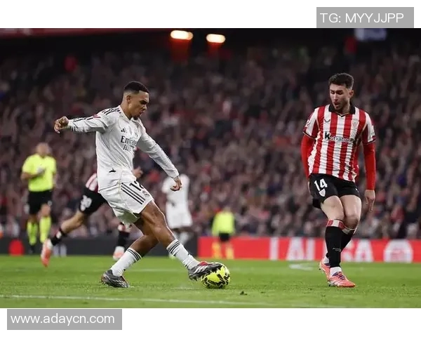 皇家马德里成绩低迷引发危机,主帅遭质疑球队受挫 皇家马德里成绩低迷引发危机,主帅遭质疑球队受挫